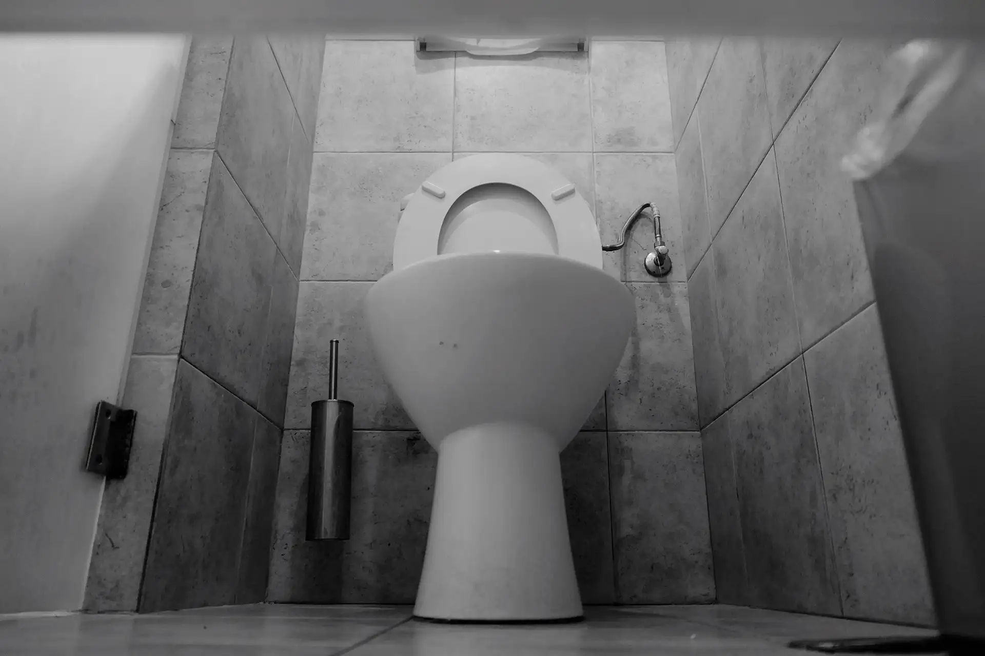 L’Acqua Torna dal WC o dallo Scarico? Scopri Come Canal Jet Risolve il Problema a Torino